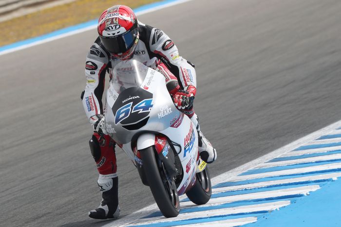 Aksi pembalap Indonesia, Mario Suryo Aji, pada Moto3 Spanyol 2023 di Sirkuit Jerez, Minggu (30/4/2023)