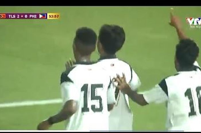 Para pemain Timnas U-22 Timor Leste merayakan gol ke gawang Timnas U-22 Filipina di laga penyisihan Grup A SEA Games 2023.