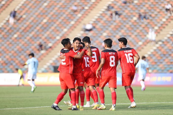 Pemain timnas U-22 Indonesia, Marselino Ferdinan, saat melakukan selebrasi setelah mencetak gol ke gawang Myanmar, Kamis (4/5/2023).