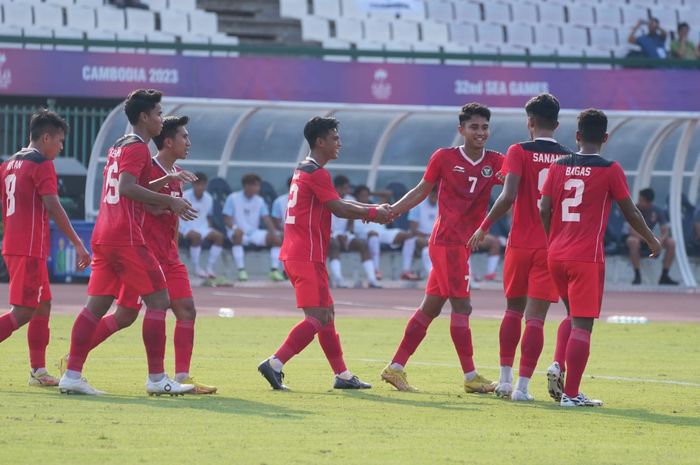 Pemain timnas U-22 Indonesia, Marselino Ferdinan, saat melakukan selebrasi setelah mencetak gol ke gawang Myanmar, Kamis (4/5/2023).