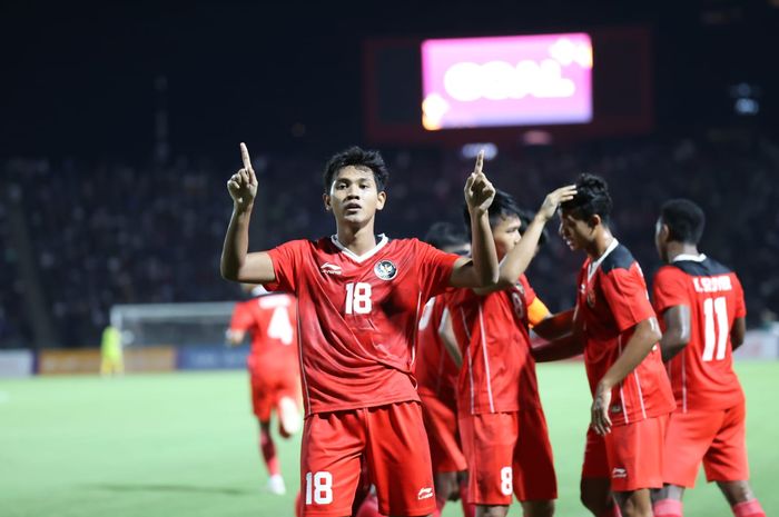 Pakar Sepak Bola: Vietnam Kalahkan Timnas U-22 Indonesia dengan Skor 2-0 di  Semifinal SEA Games 2023 - Bolasport.com