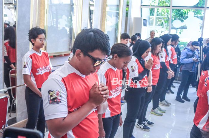 Skuad timnas Baseball putri Indonesia sedang berbaris jelang pelepasan menuju Women Baseball Asian Cup 2023  di Kantor Kemenpora, Senayan, Jakarta, Jumat (12/5/2023) siang.