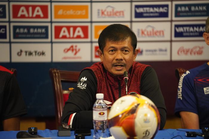 Pelatih Timnas U-22 Indonesia, Indra Sjafri dalam konferensi pers jelang laga semifinal SEA Games 2023 melawan Vietnam
