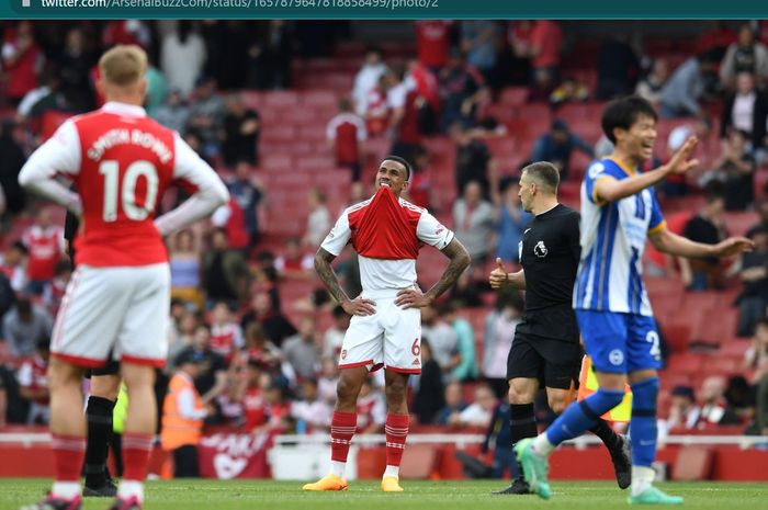 Ekspresi pemain Arsenal usai timnya dibantai Brighton 0-3 pada pekan ke-36 Liga Inggris 2022-2023.