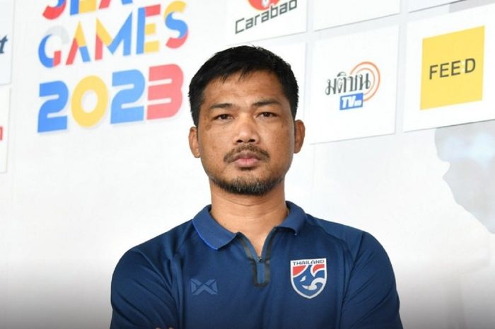 Pelatih Timnas U-22 Thailand Issara Sritaro tak rela menerima kekalahan dari Timnas U-22 Indonesia dalam final SEA Games 2023 di Kamboja.