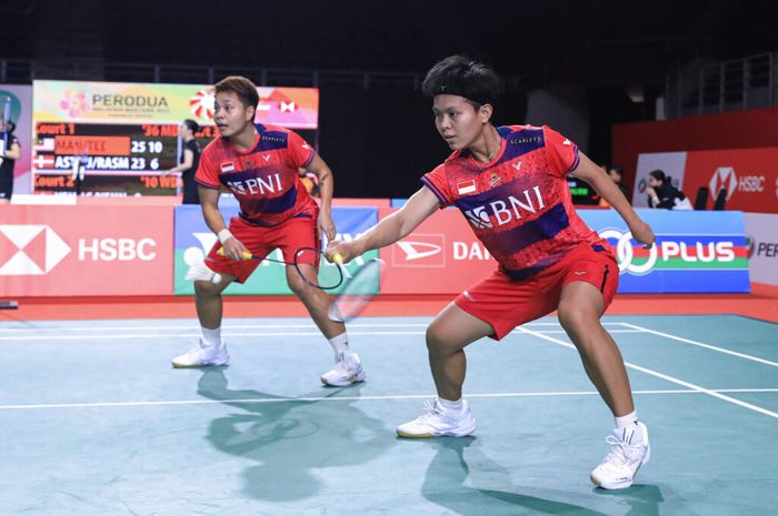 Ganda putri Indonesia, Apriyani Rahayu/Siti Fadia Silva Ramadhanti, saat tampil pada babak pertama Malaysia Masters 2023 di Axiata Arena, Kuala Lumpur, Malaysia, 23 Mei 2023.