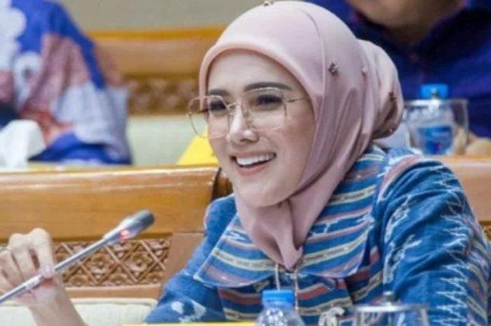 Dari Panggung Hiburan ke Ranah Bisnis: Transformasi Mulan Jameela Pasca Hijrah