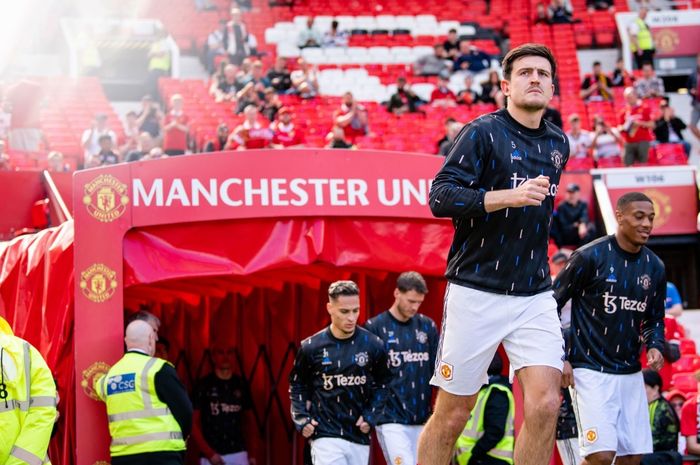 Atmosfer Stadion Old Trafford mendapat pengakuan dari kapten Manchester United, Harry Maguire.