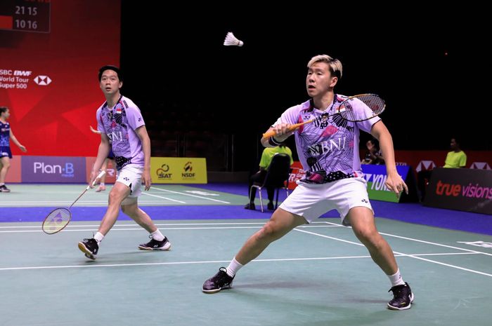 Pasangan ganda putra Indonesia, Marcus Fernaldi Gideon/Kevin Sanjaya Sukamuljo, pada babak kedua Thailand Open 2023 di Indoor Stadium Huamark, Bangkok, Kamis (1/6/2023).