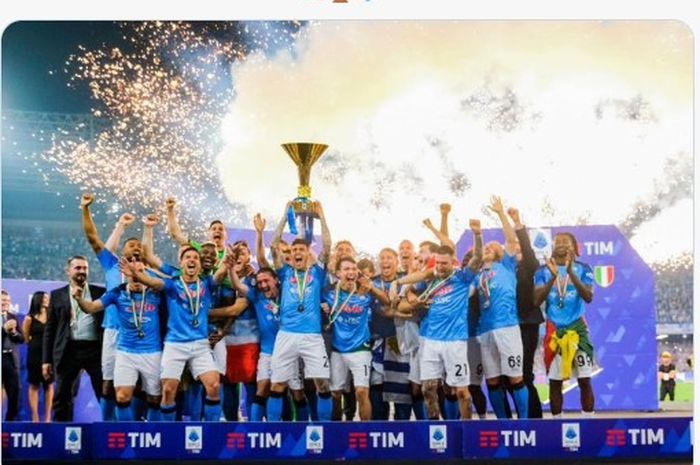Napoli berhasil jadi raja poin di 5 liga top Eropa dan sukses kalahkan Manchester City serta Barcelona.