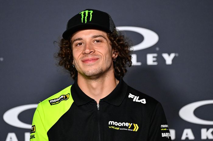 Pembalap Mooney VR46. Marco Bezzecchi, pada konferensi pers menjelang MotoGP Italia 2023, Kamis (8/6/2023).