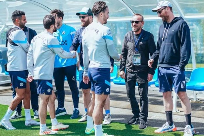 Pemain Manchester City bertemu dengan band Coldplay.