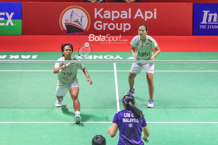 Ganda putri muda, Meilysa Trias Puspitasari (kiri) dan Rachel Allessya Rose (kanan), menjadi satu-satunya wakil Indonesia yang bertanding pada hari pertama Taipei Open 2023. Pertandingan bisa ditonton melalui link live streaming. 