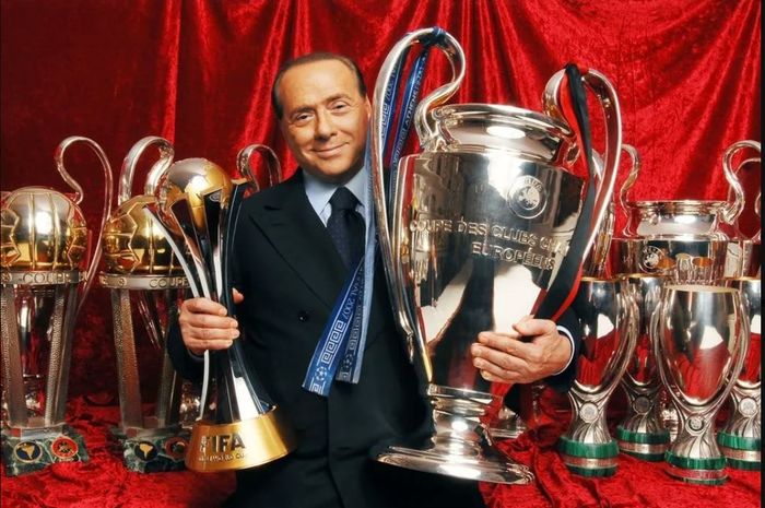 Mantan Presiden AC Milan, Silvio Berlusconi, pernah gagal mendapatkan seorang pemain yang dikejarnya dari kecil.