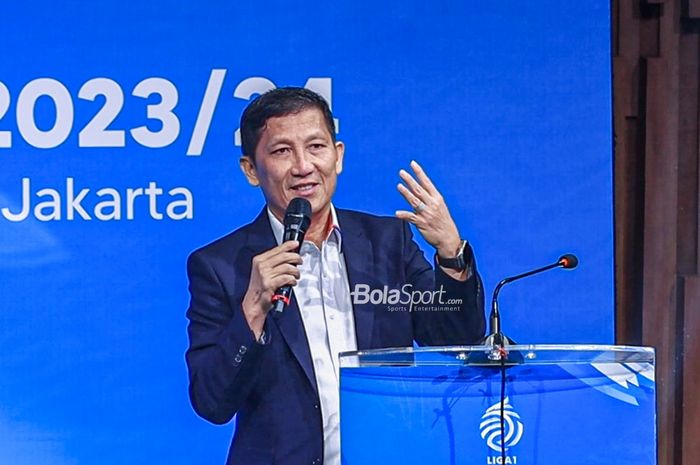 Direktur Utama PT LIB (Liga Indonesia Baru), Ferry Paulus, sedang memberikan sambutan di kawasan Jakarta, Kamis (15/6/2023).