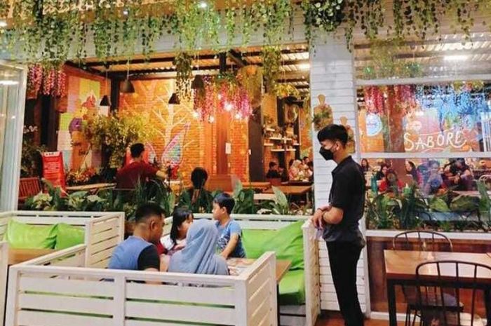 Tempat Makan Keluarga Favorit di Sambas, Nyaman untuk Kumpul Akhir Tahun