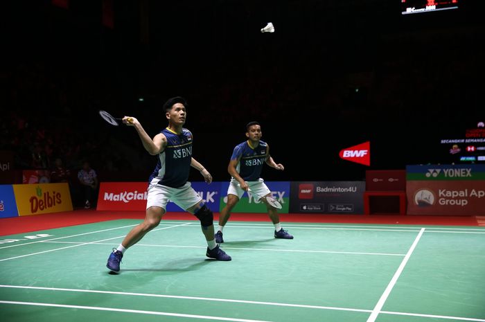 Pasangan ganda putra Indonesia, Pramudya Kusumawardana/Yeremia Erich Yoche Yacob Rambitan, pada semifinal Indonesia Open 2023 di Istora Senayan, Jakarta, Sabtu (17/6/2023).
