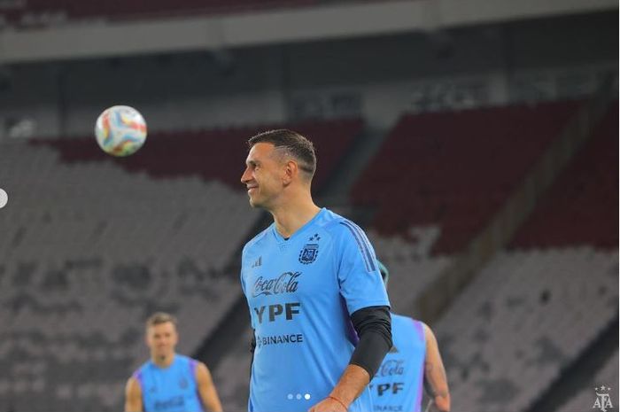 Kiper Argentina, Emiliano Martinez, mengungkap kunci sukses timnya menjelang laga melawan Timnas Indonesia, Senin (19/6/2023).