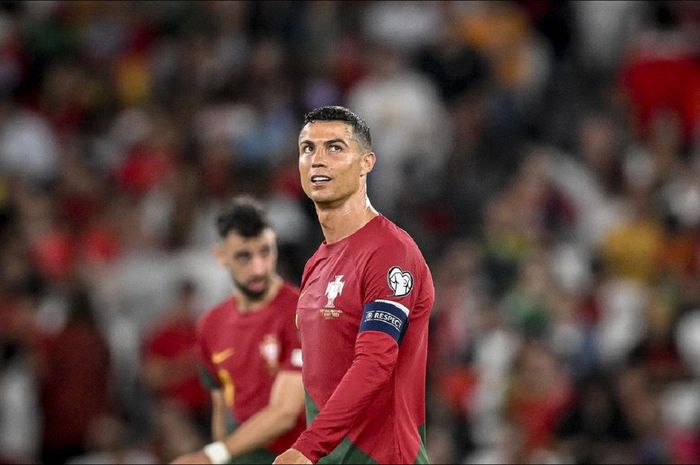 Kapten Timnas Portugal Cristiano Ronaldo menuju rekor terbaru yang semakin tinggalkan Lionel Messi.