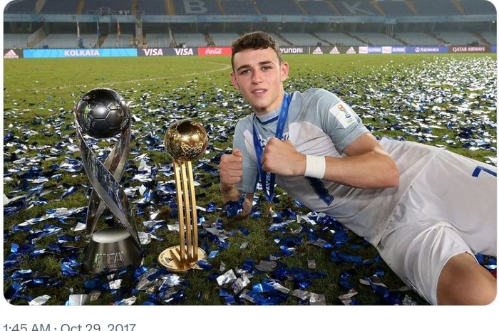 Phil Foden waktu menjadi juara bersama Inggris sekaligus dinobatkan sebagai Pemain Terbaik Piala Dunia U-17 2017.