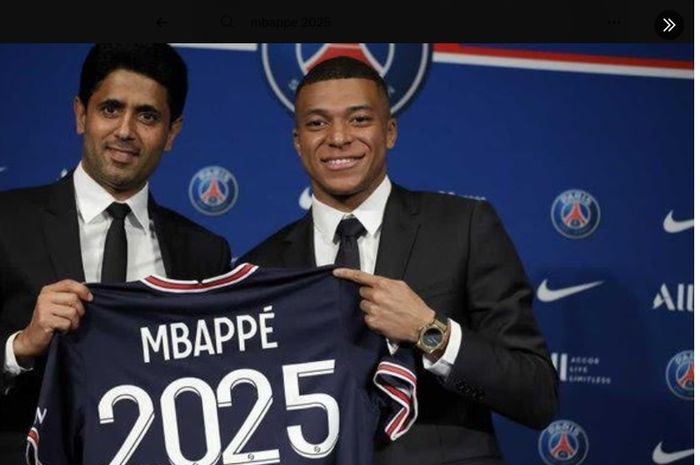 Drama transfer Kylian Mbappe pada musim panas ini tampaknya mulai mereda. Paris Saint-Germain (PSG) pun sudah menyiapkan solusi terbaik.