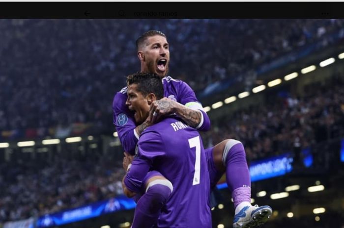 Saat sang sahabat merayakan prestasi kecil, Cristiano Ronaldo malah datang menyindir.