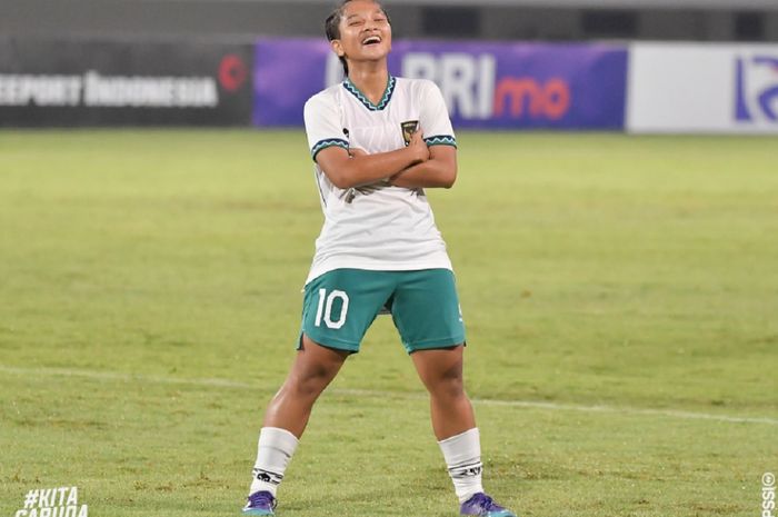 Sheva Imut ikut mewarnai kelolosan Timnas U-19 Wanita Indonesia ke semifinal Piala AFF U-19 Wanita 2023.