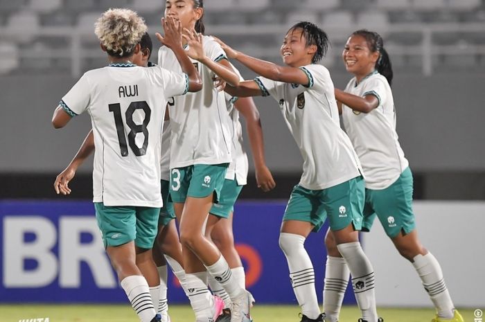 Timnas U-19 Wanita berhasil lolos ke semifinal Piala AFF U-19 Wanita 2023 sebagai juara Grup A.