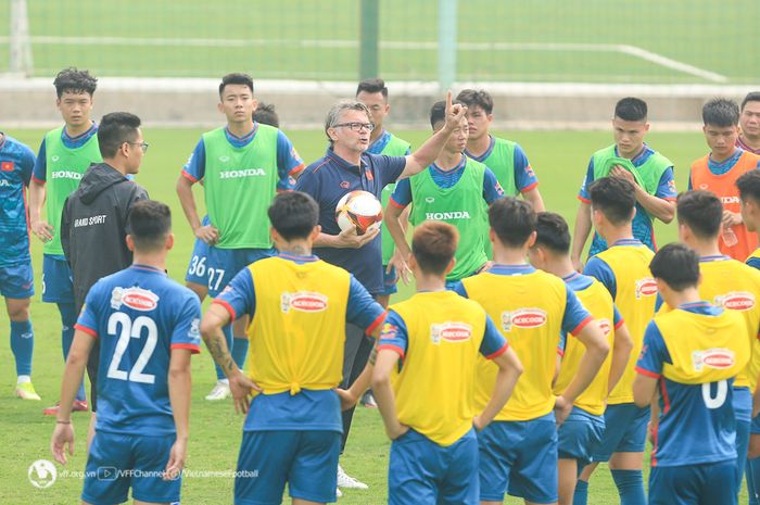 Pelatih Timnas Vietnam Philippe Troussier ingin menerapkan strategi ala Jepang ke Skuad Golden Star Warriors.