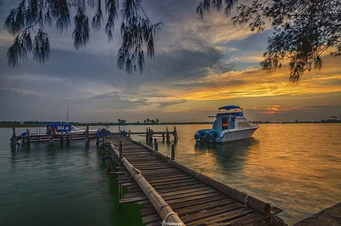 5 Rekomendasi Tempat Wisata Pantai di Semarang, Bisa Lihat Sunset! - Bobo