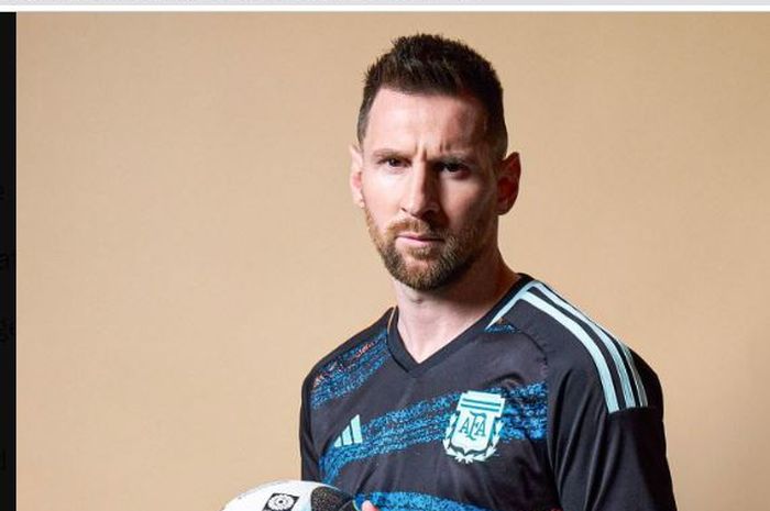 Pose Lionel Messi mendukung timnas Argentina pada Piala Dunia Wanita 2023.