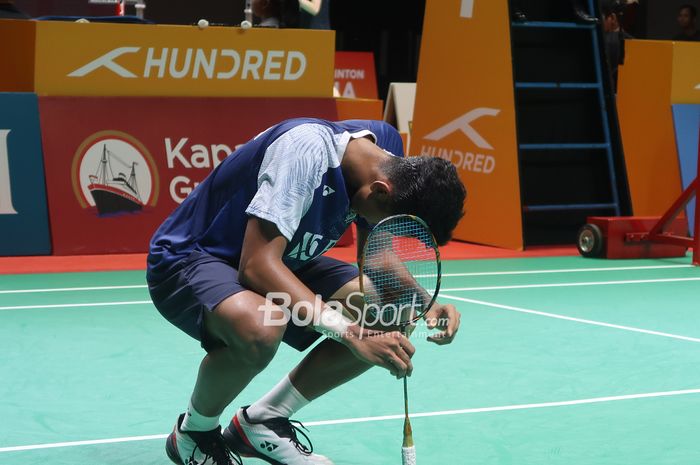 Tunggal putra Indonesia, Alwi Farhan, menyesali kekalahannya pada semifinal Kejuaraan Asia Junior 2023 di GOR Amongrogo, Yogyakarta, 15 Juli 2023.