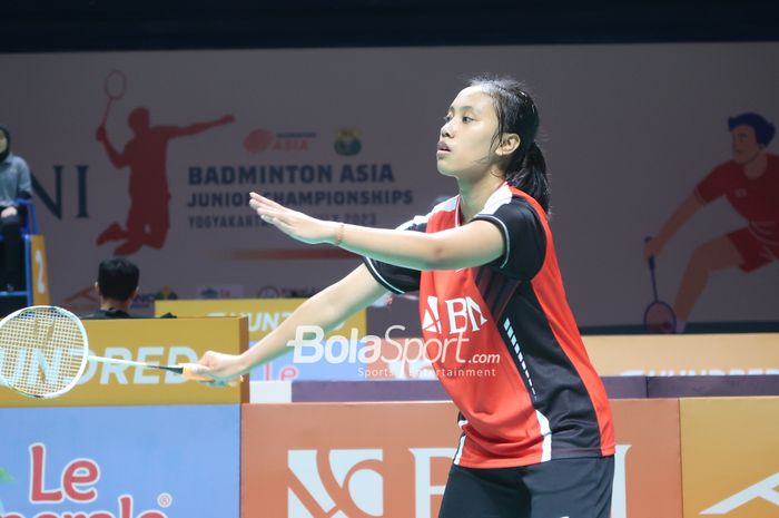 Tunggal putri Indonesia, Mutiara Ayu Puspitasari, saat semifinal Kejuaraan Asia Junior 2023 di GOR Amongrogo, Yogyakarta, 15 Juli 2023.