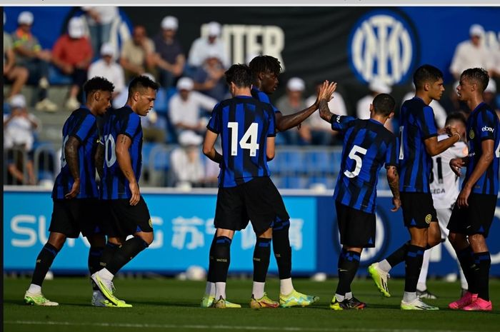 Inter Milan membuka musim baru dengan kemenangan 3-0 atas Lugano di laga uji coba (18/7/2023) tanpa adanya kiper utama saat Andre Onana terbang ke Manchester.
