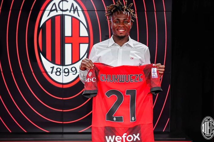 AC Milan meresmikan Samuel Chukwueze sebagai pemain baru mereka, Kamis (27/7/2023) malam WIB.