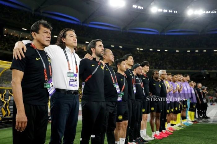 Kim Pan-gon (kedua dari kiri) siap membawa Timnas Malaysia mengejutkan kembai rival-rivalnya di Asia Tenggara melalui uji coba FIFA Days.