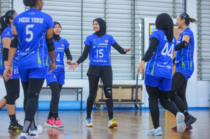 Timnas voli putri Indonesia yang diwakili Bank BJB Tanda Mata menjalani latihan menjelang SEA V League 2023 di Vietnam dan Thailand.