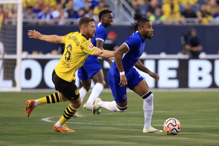 Christopher Nkunku mengalami cedera saat Chelsea bermain imbang 1-1 melawan Borussia Dortmud, Kamis (3/8/2023) pagi WIB.