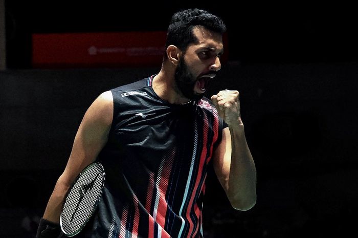 Tunggal putra India, H. S. Prannoy, bereaksi saat pertandingan perempat final tunggal putra melawan Viktor Axelsen (Denmark) pada Japan Open 2023 di Tokyo, Jepang, 28 Juli 2023.