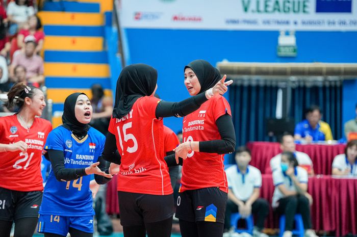 Tim nasional bola voli putri Indonesia menang atas Filipina dalam lanjutan putaran pertama SEA V League 2023 di Vinh Phuc Gymnasium, Vietnam, 6 Agustus 2023.