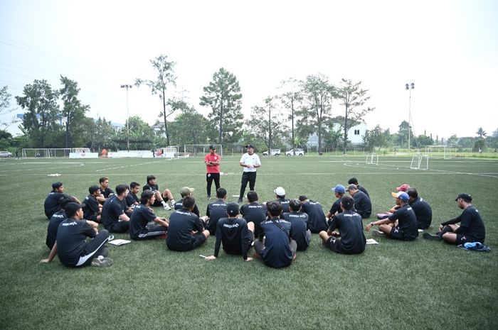 Beberapa pelatih asal Sumbawa Barat mendapatkan ilmu kepelatihan dari Persija Jakarta