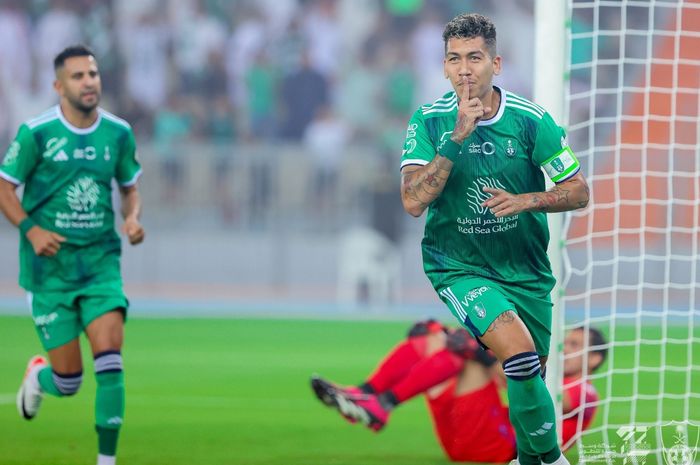 Roberto Firmino mencetak hat-trick pada laga debut bersama Al Ahli di Liga Arab Saudi 2023-2024.