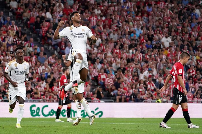 Rodrygo merayakan gol untuk Real Madrid dalam jornada 1 Liga Spanyol 2023-2024 melawan Athletic Club di Stadion San Mames, Sabtu (12/8/2023).