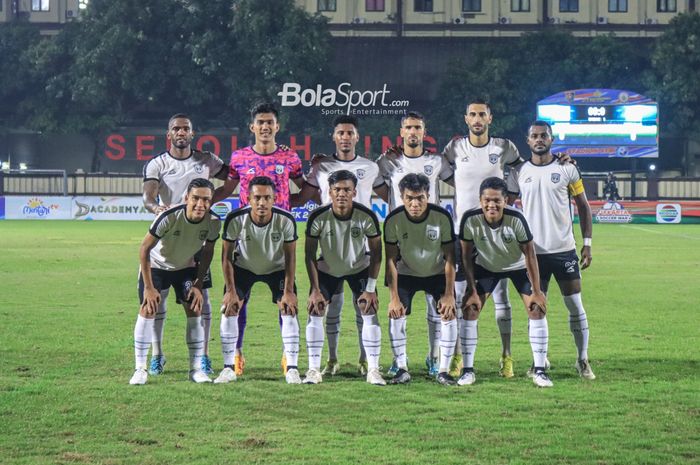 Skuat RANS Nusantara FC (skuad RANS Nusantara FC) sedang berfoto bersama di Stadion PTIK, Melawai, Jakarta, 21 Juni 2023.