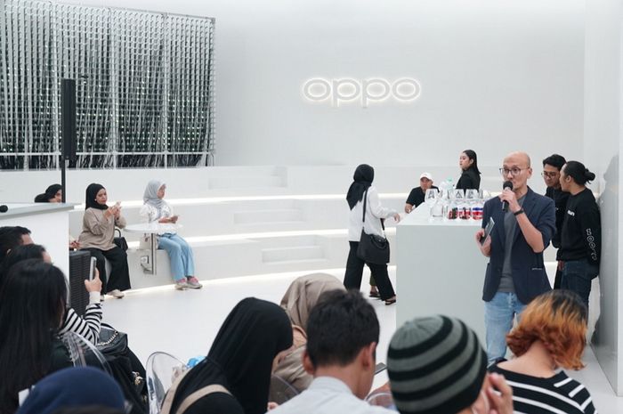 OPPO Indonesia Gelar First Sale OPPO Reno10 Series di Gandaria City
