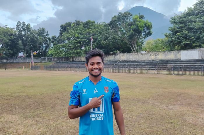Ilham Udin Armaiyn pulang ke kampung halamannya untuk memperkuat klub Liga 2, Malut United FC.