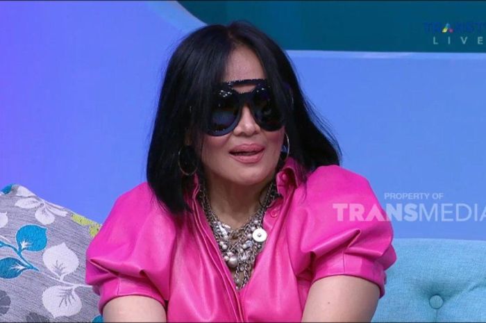 Atiek CB penyanyi kondang di era 80-an