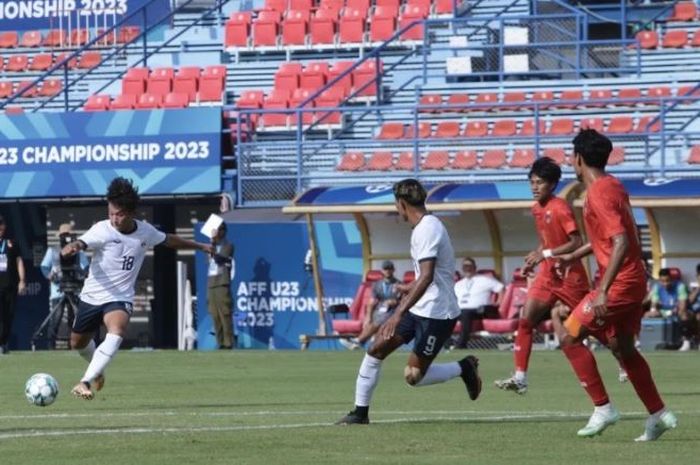 Suasana pertandingan Myanmar versus Kamboja di laga Grup A Piala AFF U-23 2023.