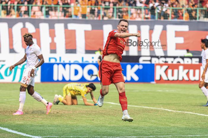 Maciej Gajos sedang melakukan selebrasi seusai mencetak gol dalam laga pekan kesembilan Liga 1 2023 antara Persija versus Arema FC di Stadion Patriot Candrabhaga, Bekasi, Jawa Barat, Minggu (20/8/2023).
