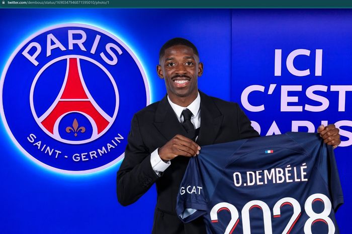 Eks pemain Barcelona, Ousmane Dembele, resmi menjadi pemain PSG pada musim panas 2023.